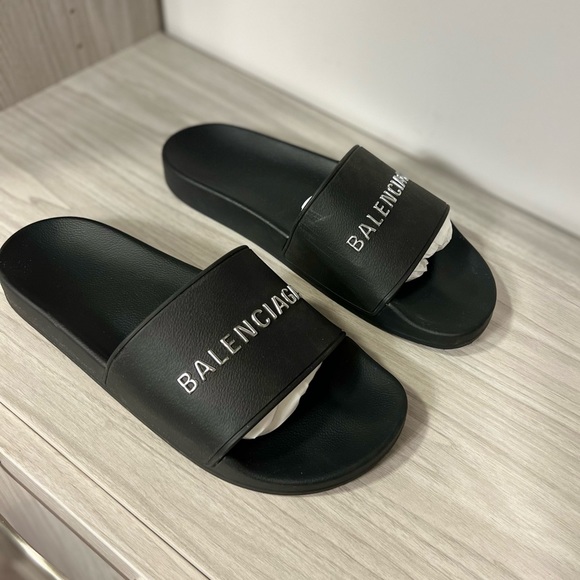 Balenciaga Pool Slide Sandal - Picture 4 of 11